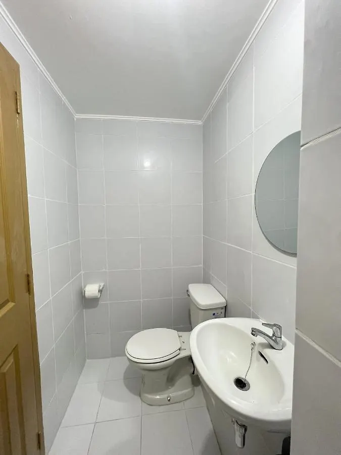 New 8 Spatial Davao Smart Studio Unit Netflix Wi-Fi Amazon Voice Controlled Lights Filippijnen